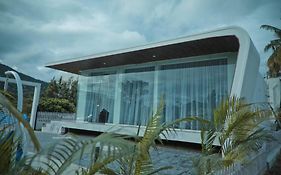 Boho Glass House Nandi Hills